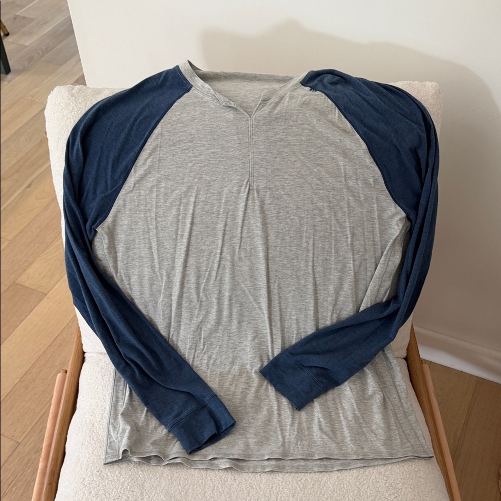 Lululemon Men's Long-Sleeve Raglan Shirt - Gray with Navy Sleeves